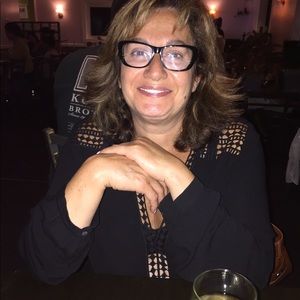 Meet your Posher, Claire